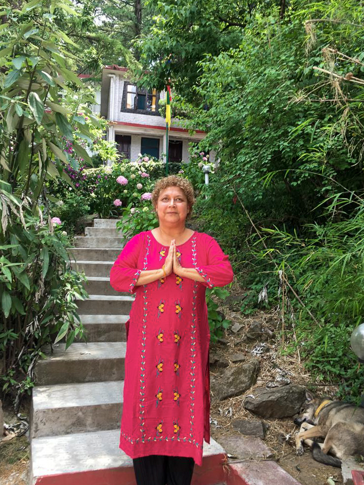 Dra. Sakshi en un viaje de meditación
