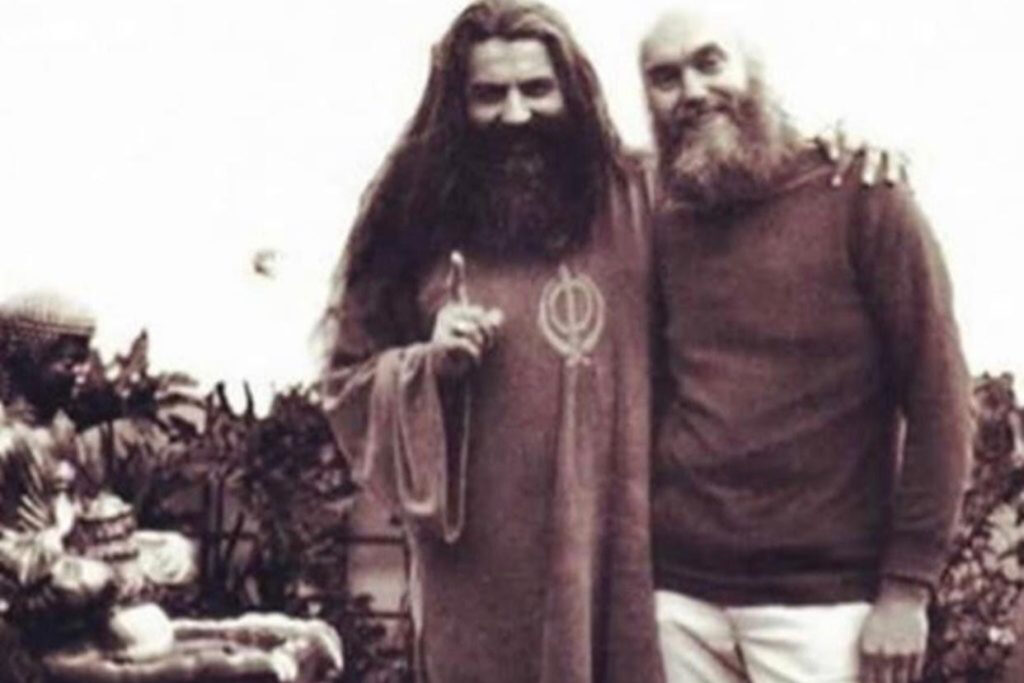Yogi Bhajan y Baba Ram Dass (Richard Alpert)